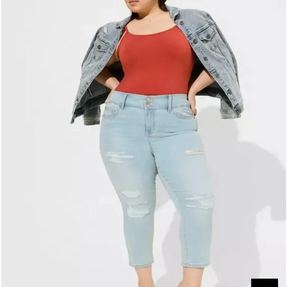 Torrid super soft cropped jegging Light Wash Distressed Jeans in Light Blue